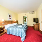 Jana Hotel