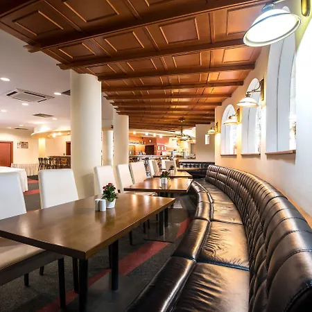 Jana Hotel