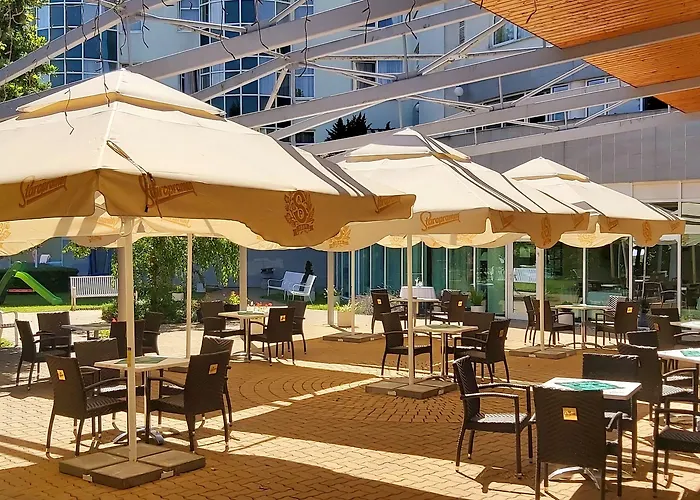 Jana Congress & Wellness Hotel 4*