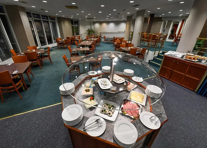 Hotel Jana Congress & Wellness 4*