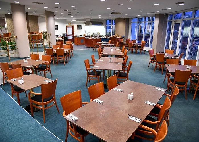 Hotel Jana Congress & Wellness 4*